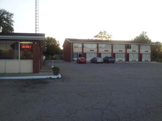 Indian Head Motel - Winamac - 2