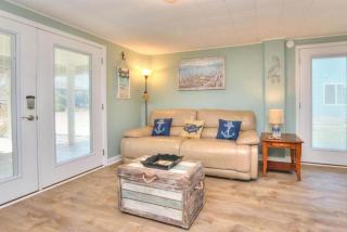 Yat Da Beach Down - Oak Island - 0