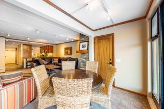 Condos 1849 #102 - 5