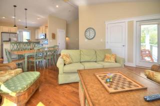107 SE 55th Street - Oak Island - 9