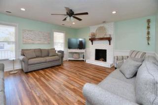 Fine and Sandy - Oak Island - 3