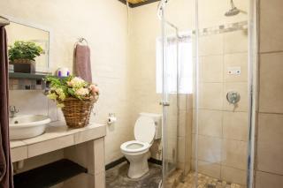 Bedrock Executive Studio with Kitchenette - 4