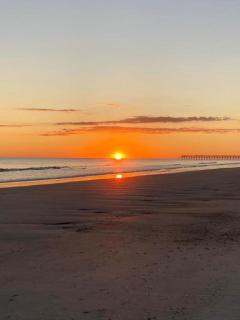 A Sandy Feet Retreat - Oak Island - 8