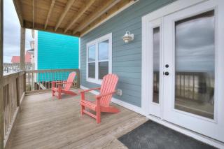 A Sandy Feet Retreat - Oak Island - 6