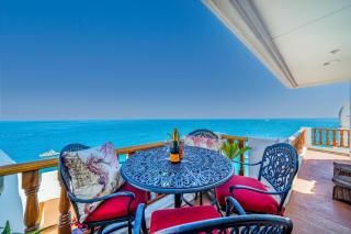 Oceanfront Villa W One Of A Kind Amazing View - Avalon - 4