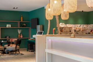 Best Western Plus Hôtel Belfort Centre Gare - Belfort - 8
