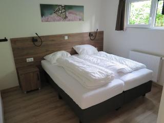 Lovely bungalow in Hoenderloo with fireplace - Hoenderloo - 6