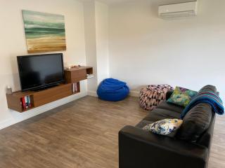 Sunnyside - Surf Side, Linen and Wifi included - Inverloch - 3