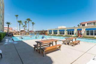 Charming 1 Bedroom, 3 Minute Walk To The Beach Condo - South Padre Island - 2