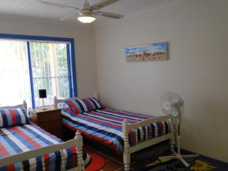 Copacabana 2 cute unit with water views from the balcony - Corlette - 4