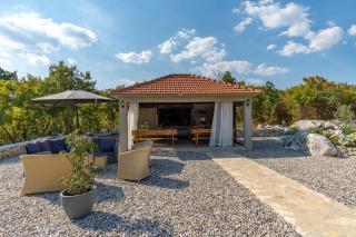 Villa Lugareva with 52 sqm private pool, 4 bedrooms, 4 bathrooms, summer kitchen, traditional environment, playground - Makarska - 5