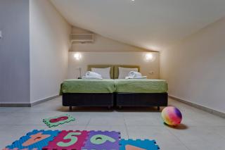 Lagomandra Hotel and Spa - 8