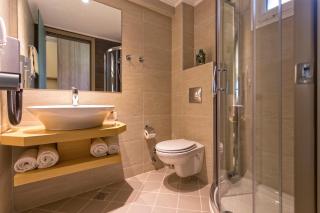 Lagomandra Hotel and Spa - 4