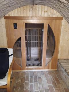 Ametiszt Wellness Apartmanház - 4