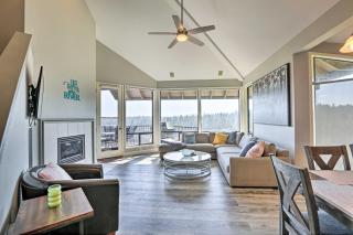 Hiking Trail and Hot Tub Access Bend Condo with Deck - Bend - 7
