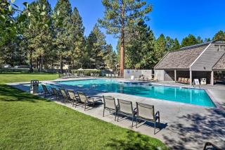 Hiking Trail and Hot Tub Access Bend Condo with Deck - Bend - 9