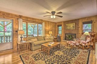 Near Hiking Roaring Gap Retreat with Fire Pit! - Roaring Gap - 0