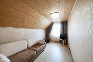 Apartment Sweethome FREE PARKING Mountain View - Uzhhorod - 1