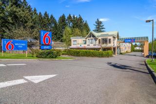 Motel 6 Surrey, Bc - 5