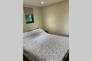 Secluded Log Cabin in beautiful private gardens - 5