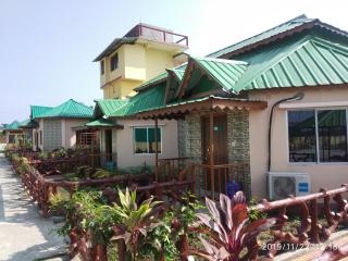 Resort Gorumara Riverside - Lataguri - 9