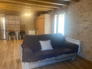 Loft Cal Pedrals - Urus - 1
