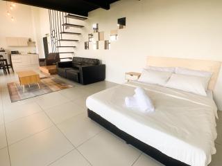 Colonial9 Suite (Sunrise & Mountain View)@Empire City - 7