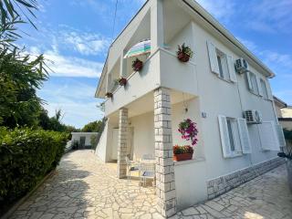 Apartmani Kristina - Jadranovo - 0