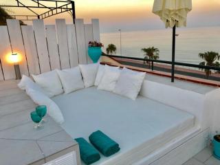 Beachfront Penthouse - Heated Jacuzzi, BBQ & Bikes - Málaga - 5