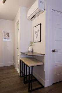 Perfect Business Trip Studio with Full Amenities by Den Stays - Montréal - 6