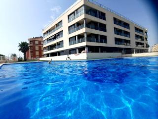 Pinada Beach IV new & comfort. apartment, 1st line to the beach, sunterrace+pool - La Mata - 0