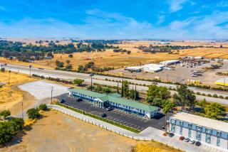 Days Inn by Wyndham Red Bluff - Red Bluff - 7