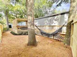 Lake Conroe Boat Ramp Access Sleeps 8 Fish BBQ Pit - Willis - 7