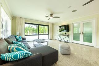 LoveLee Villa: Luxury Hollywood 4 Bedroom w/Pool - 2