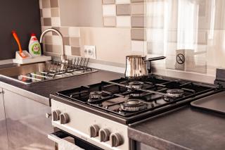 Sunny Studio Apartment - 2
