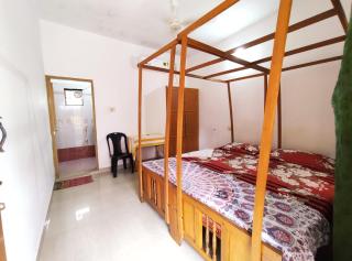 Kaithakuzhi Home Stay - Varkala - 4