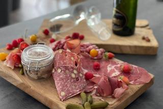 Séjour Romantique Jacuzzi intérieur Privé - 3