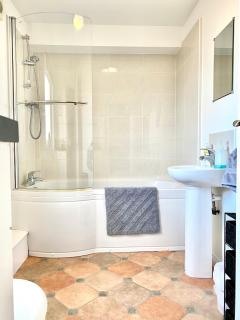Modern Spacious, Near Marina - Commerce Street, Lossiemouth - Free Parking, WiFi - Lossiemouth - 7
