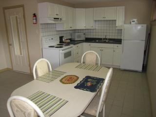 Canadas Best Value Inn & Suites-Vernon - Vernon - 1