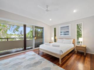 Banksia Beach House by Discover Stradbroke - Point Lookout - 4
