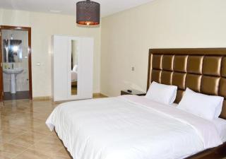 The happy lounge - 8