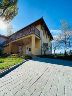 Pillangó Vendégház - Balatonboglár - 0