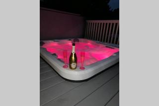 Nightingale Lodge with Hot Tub - Barmby on the Moor - 8