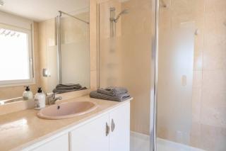 AR 18 Belgravia Club - 1