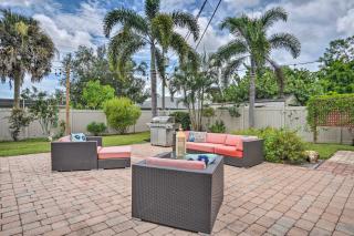 Colorful Fort Myers Home with Sunroom and Patio! - Fort Myers - 8