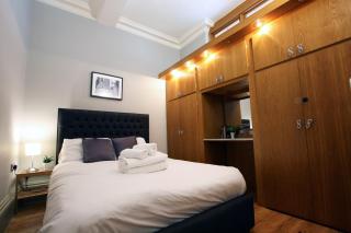 Historic two bed apartment in Heart of the City - 3