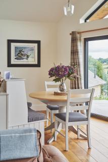 Shepherds Rest - Llandyssil - 2