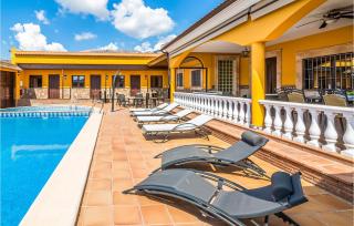 Stunning Home In Priego De Cordoba - 3