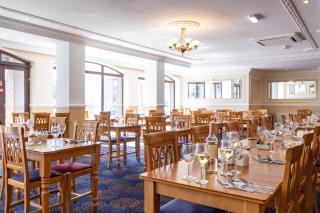 The Caledonian Tower Hotel - 2