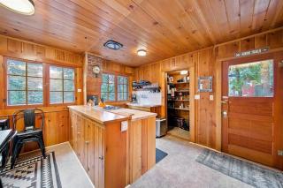 Knotty Pine Cabin - Joseph - 2